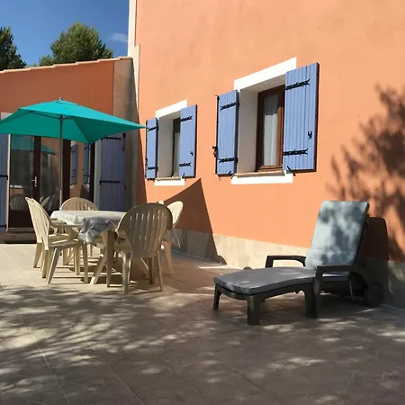Location Saisonniere Villa Lauris Exterior photo