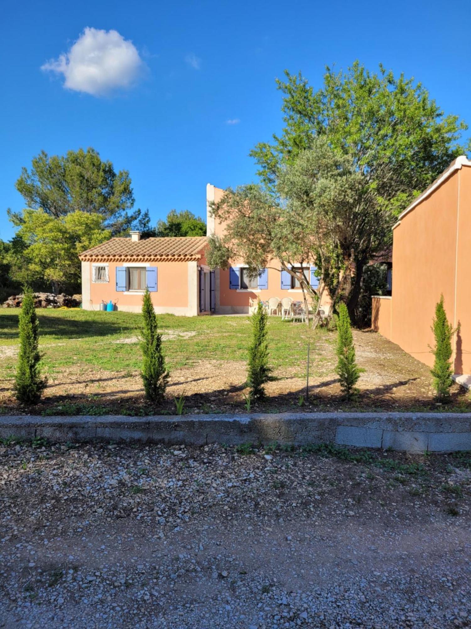 Location Saisonniere Villa Lauris